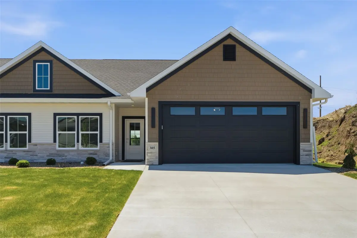 305 Dutch Drive, Robins, IA 52328 - #1