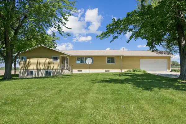 1347 Pp Avenue, Marengo, IA 52301