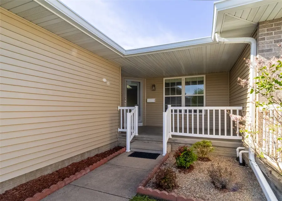 3220 Sunburst Avenue, Marion, IA 52302 - #2