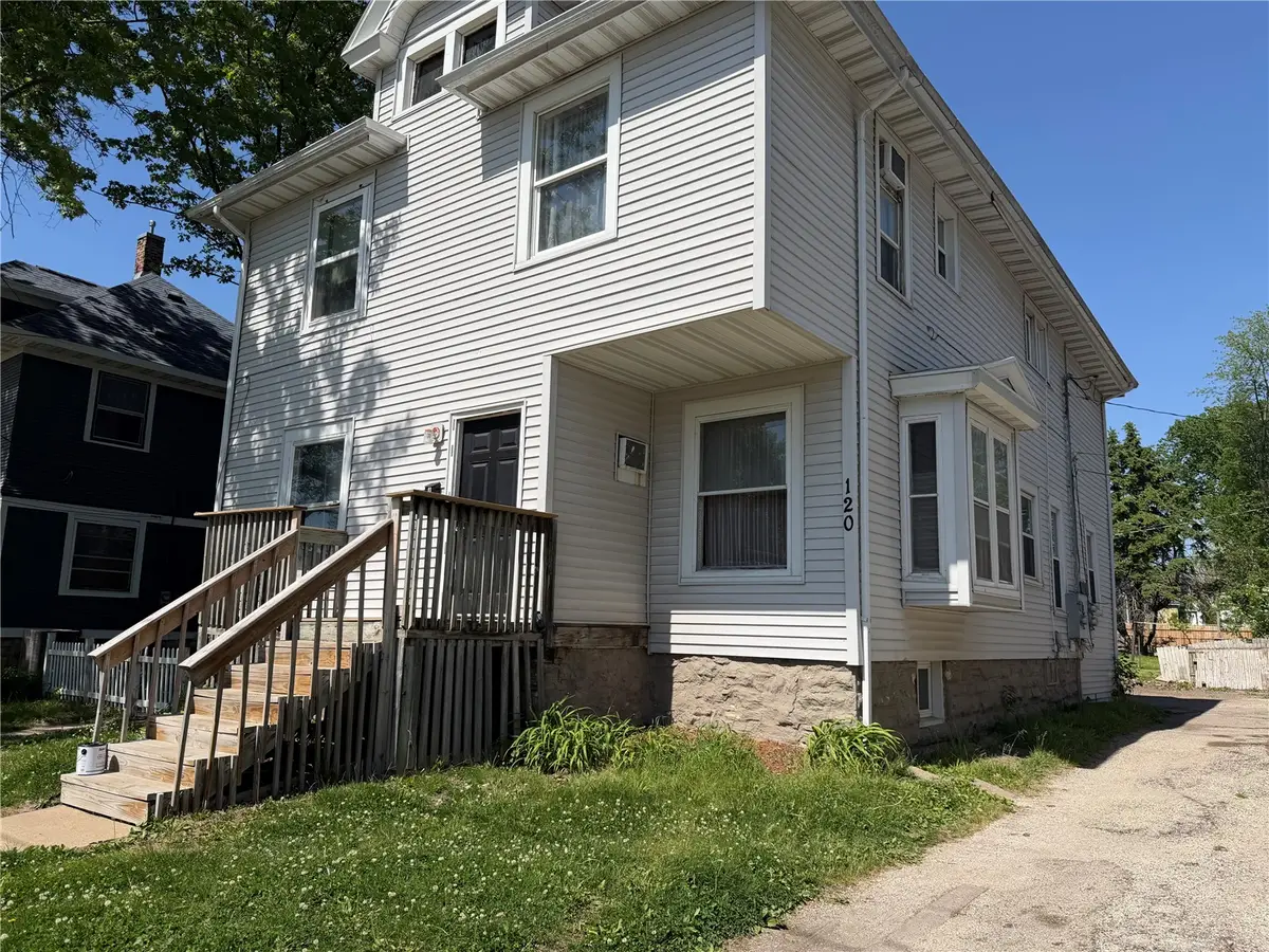 120 17th Street Ne, Cedar Rapids, IA 52402 - #1