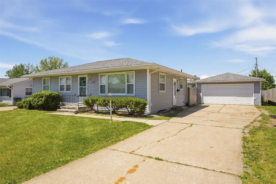 2448 Teresa Drive Sw, Cedar Rapids, IA 52404 - #2