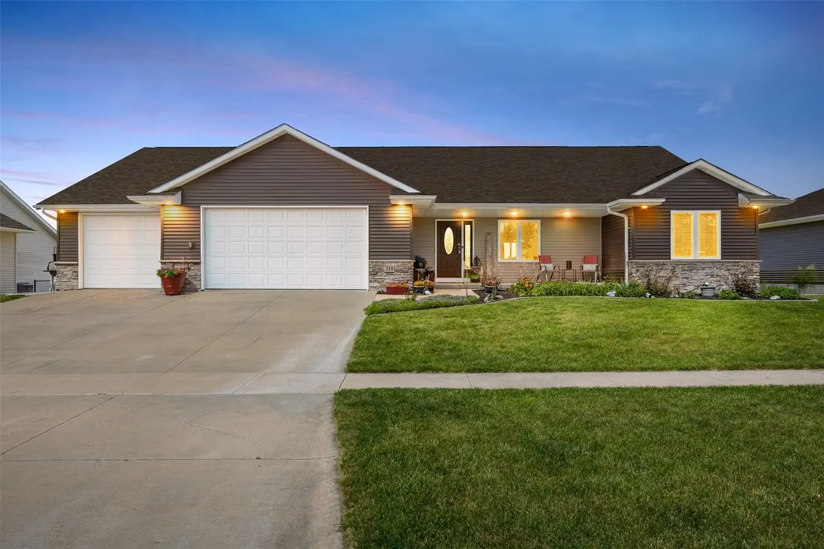 210 Longworth Avenue, Alburnett, IA 52202 - #1