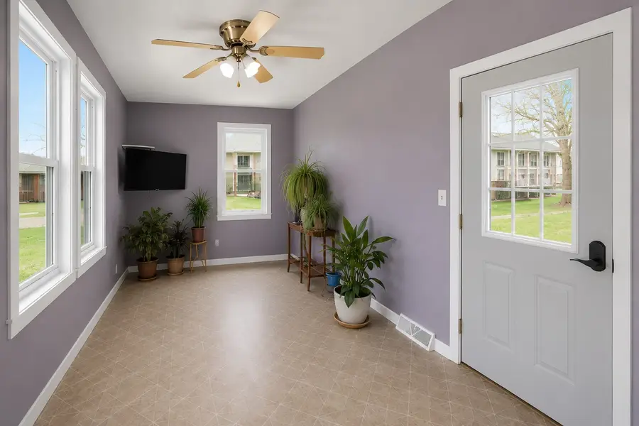 105 Grant Avenue, Lowden, IA 52255 - #3