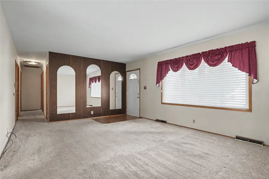 4700 Midway Drive Nw, Cedar Rapids, IA 52405 - #3