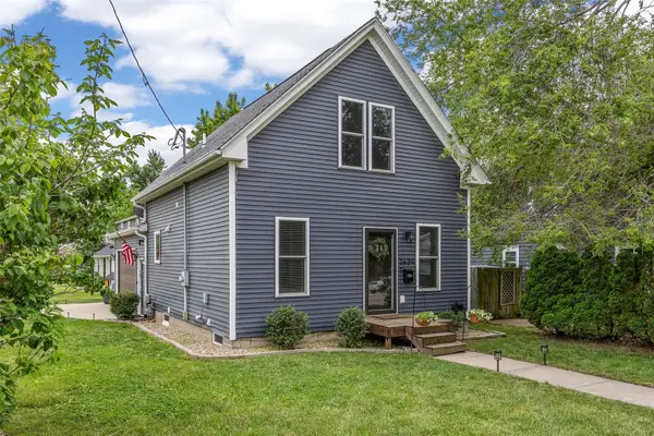 2629 Mt Vernon Road Se, Cedar Rapids, IA 52403