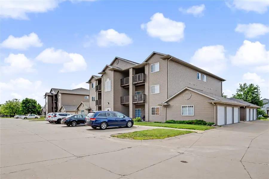515 Penn Ct #7, North Liberty, IA 52317 - #2