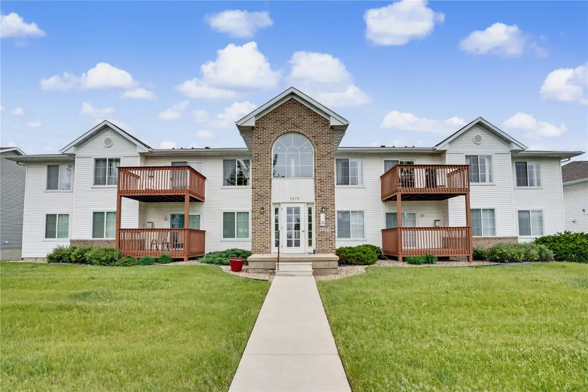 5575 Kacena Ave #6, Marion, IA 52302 - #1