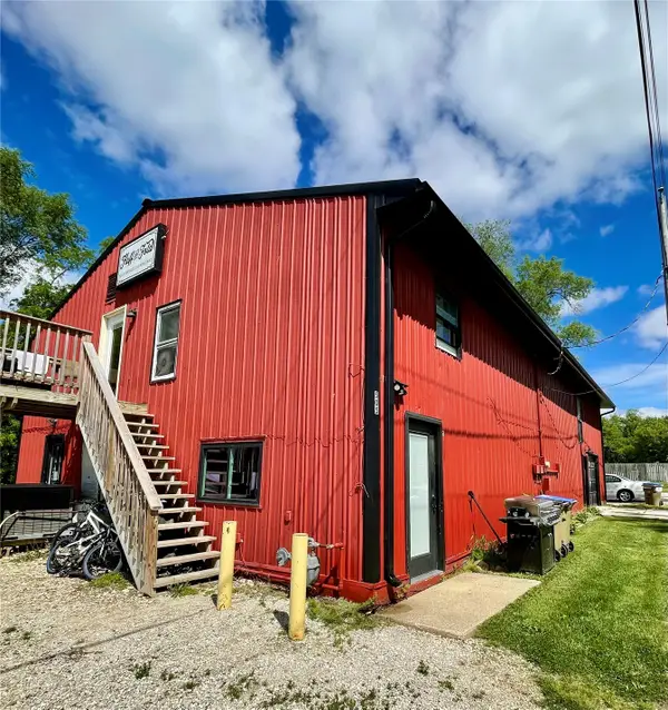 505 4th Street, Delhi, IA 52223