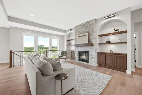8714 Yeager Lane Ne, Cedar Rapids, IA 52402