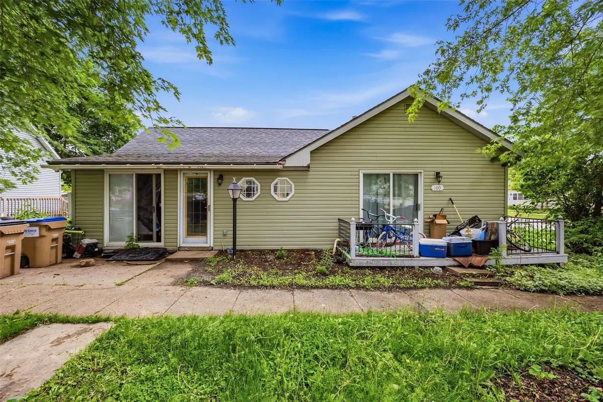 100 W North Street, Olin, IA 52320 - #1