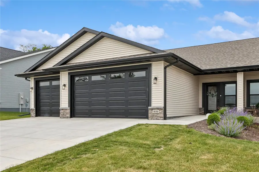 1030 Highland Trl, Solon, IA 52333 - #2