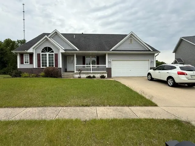 1000 White Ivy Place Ne, Cedar Rapids, IA 52402 - #1
