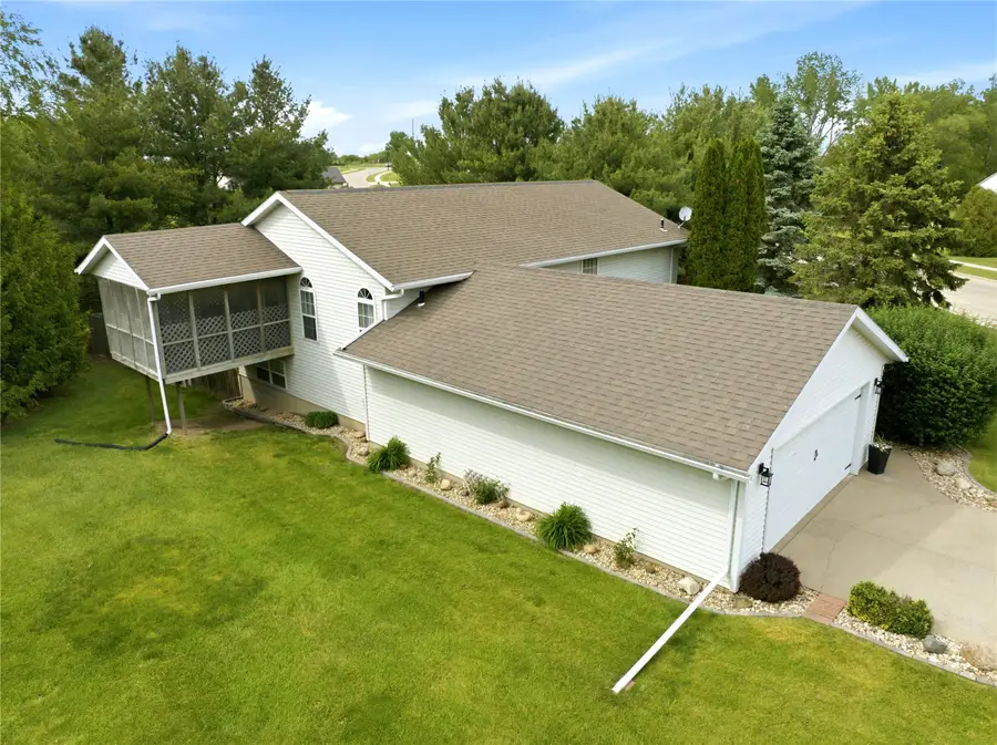 105 Richland Avenue, Urbana, IA 52345 - #2