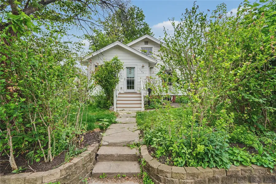 1109 J Ave Nw, Cedar Rapids, IA 52405 - #2