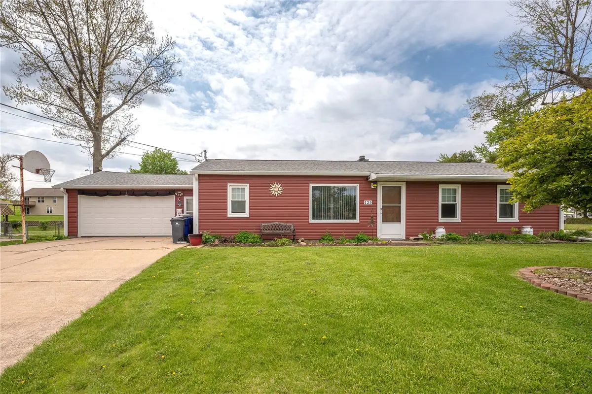 125 Florida Avenue Sw, Cedar Rapids, IA 52404 - #1