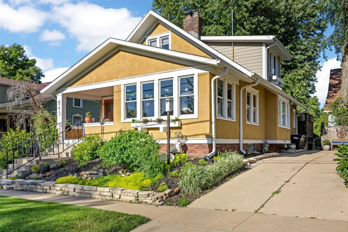 845 14th Street, Marion, IA 52302 - #1