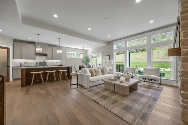 2239 Royal Oak Ridge Road, Marion, IA 52302
