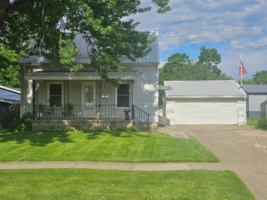 704 8th Avenue, Belle Plaine, IA 52208 - #2