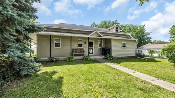 502 W 4th St, Tipton, IA 52772