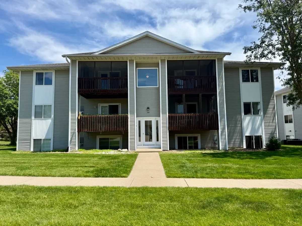 540 Augusta Circle #9, North Liberty, IA 52317 - #1