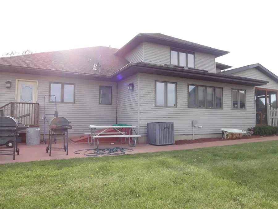 1122 Y Avenue, Amana, IA 52203 - #2