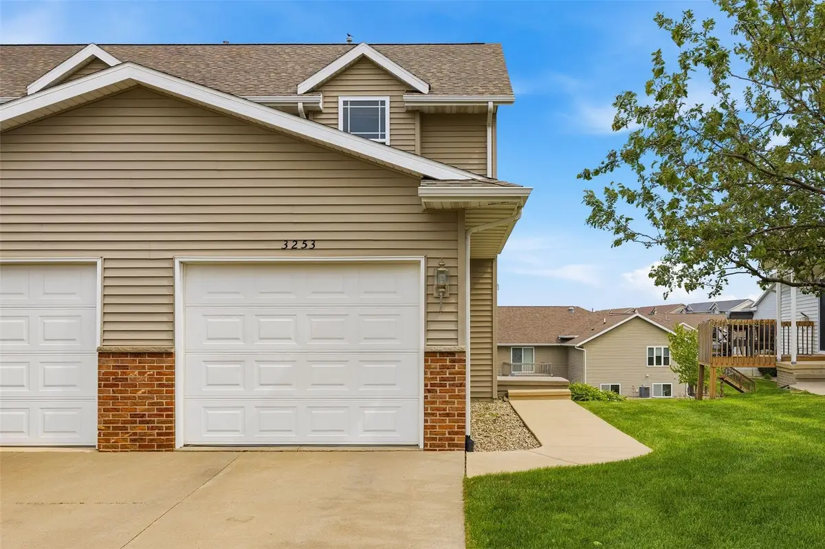 3253 Prairie Bend Circle, Marion, IA 52302 - #1