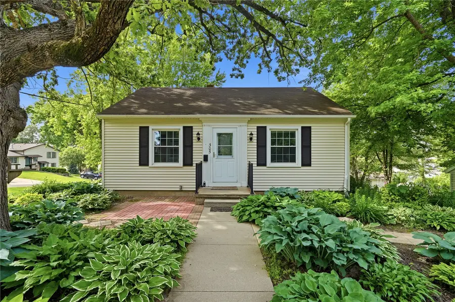 305 E Cedar Street, Anamosa, IA 52205 - #2
