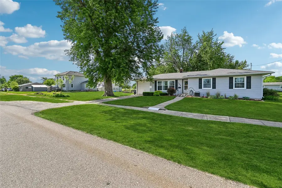 305 Main Street, Palo, IA 52324 - #2
