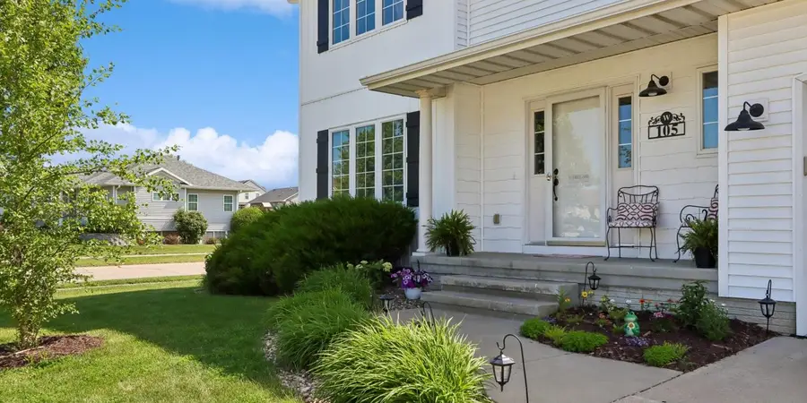 105 17th Avenue Court, Hiawatha, IA 52233 - #2