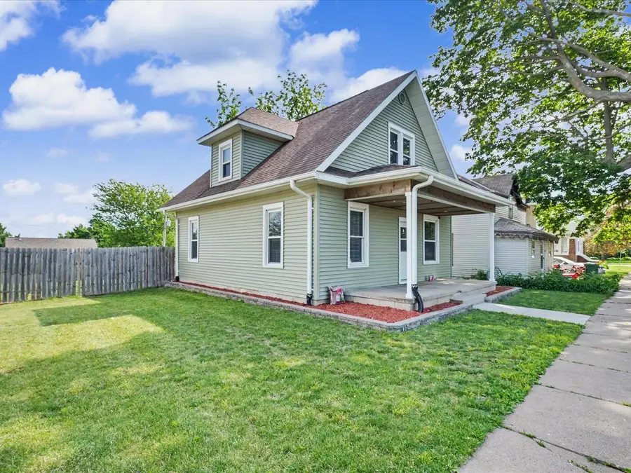 404 W 1st St, Mechanicsville, IA 52306 - #2