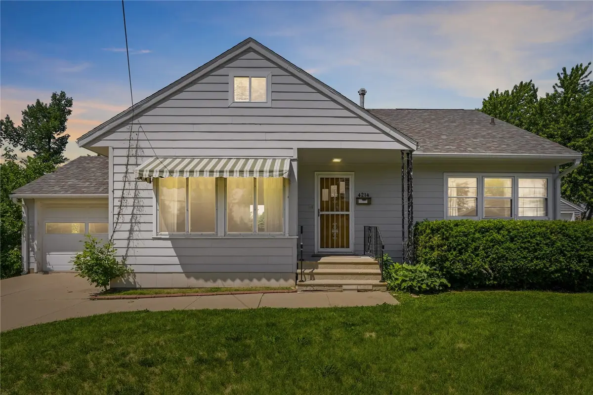 4214 Culver Street Ne, Cedar Rapids, IA 52402 - #1