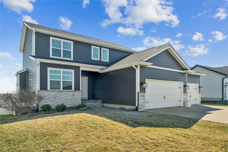 1903 Wycliffe Court Sw, Cedar Rapids, IA 52404 - #2