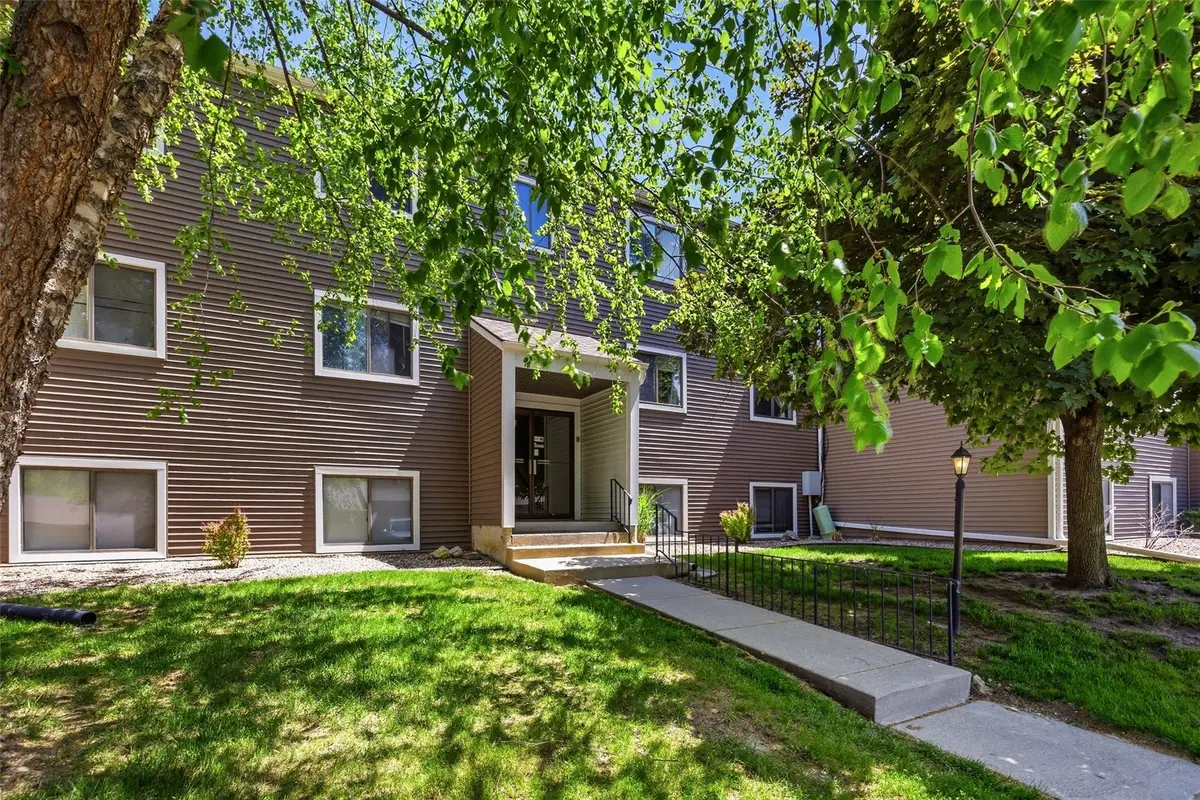 6629 Preston Terrace Court Sw #2, Cedar Rapids, IA 52404 - #1