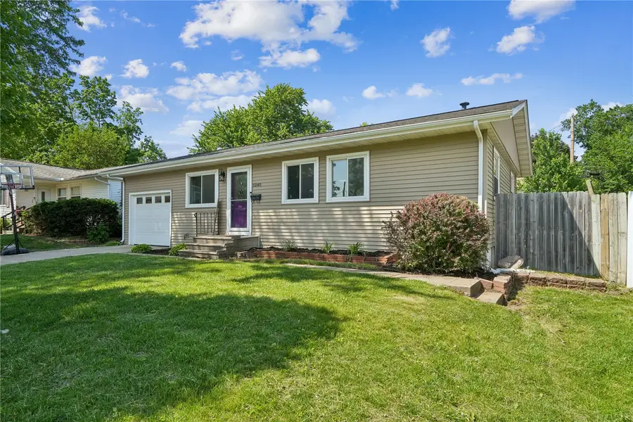5240 Harbet Avenue Nw, Cedar Rapids, IA 52405 - #2