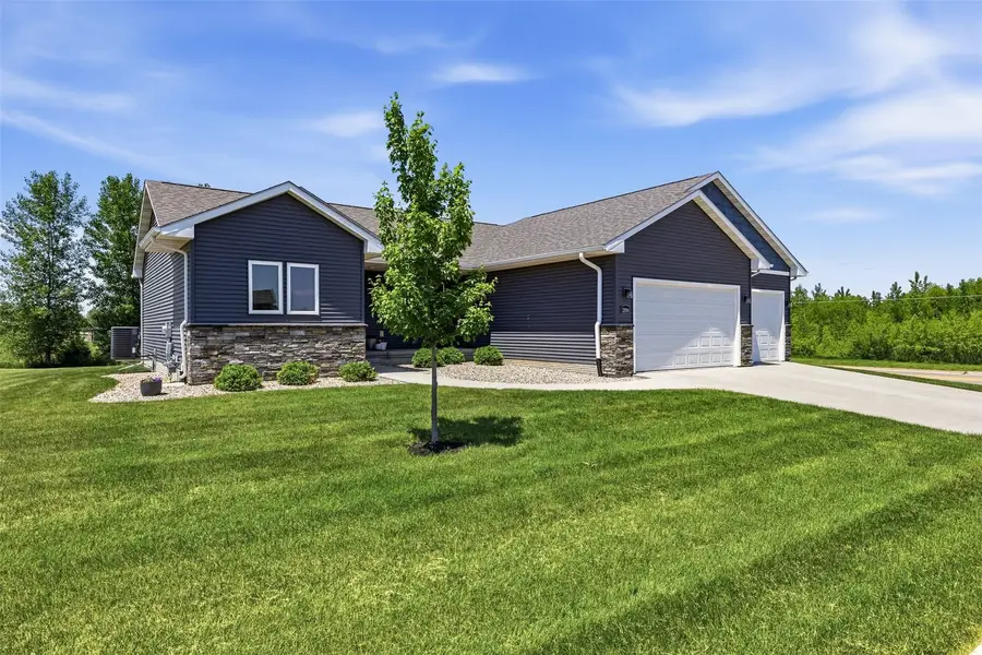 2894 50th Street, Marion, IA 52302 - #2