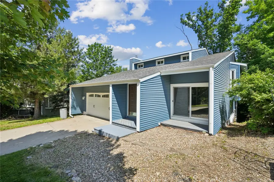 2312 Chestnut Ct Ne, Cedar Rapids, IA 52402 - #3