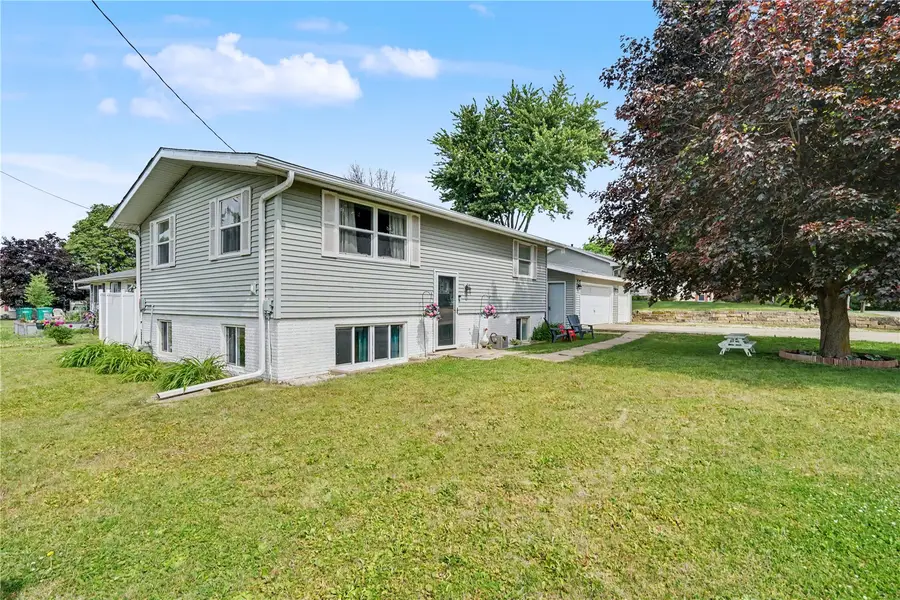 300 Holt Street, Anamosa, IA 52205 - #2