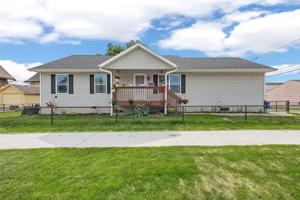 423 10th Street Nw, Cedar Rapids, IA 52405