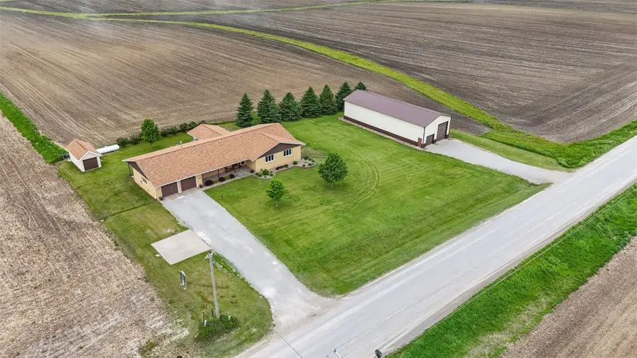 7249 Benton Linn Road, Cedar Rapids, IA 52404 - #2