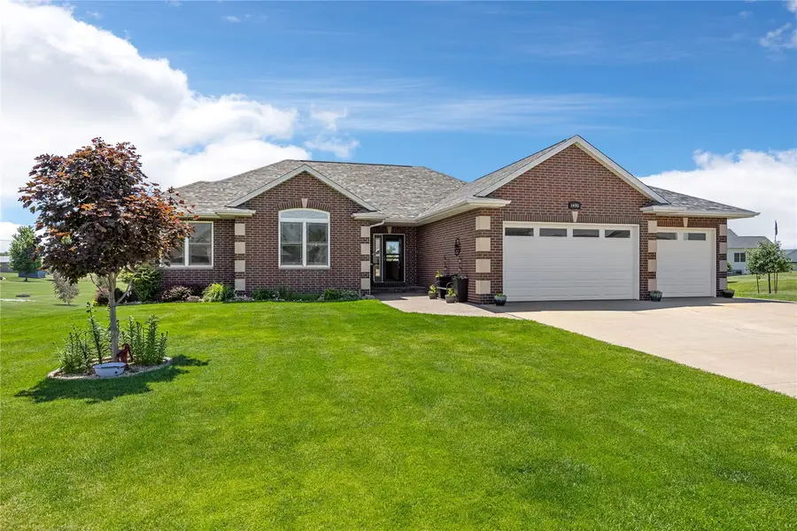 1490 Ridgeview Ave, West Liberty, IA 52776 - #2