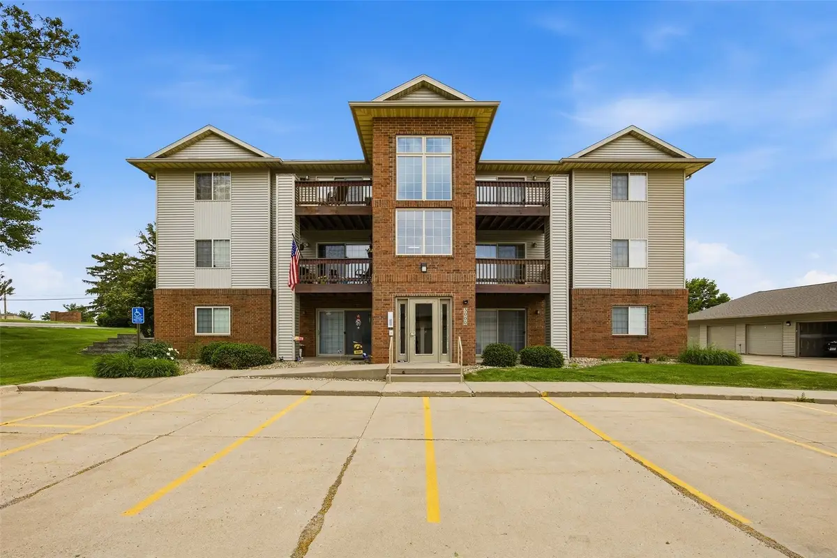 3000 Wilson Avenue Sw #3, Cedar Rapids, IA 52404 - #1