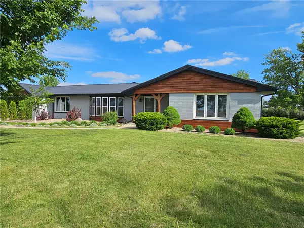 1212 Dubuque Road, Marion, IA 52302