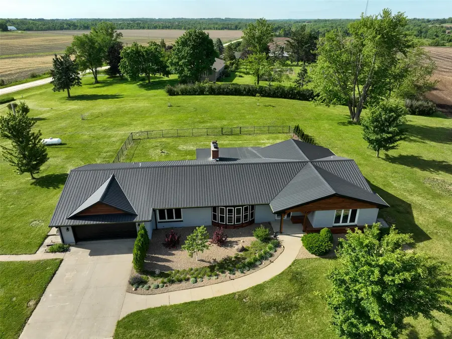 1212 Dubuque Road, Marion, IA 52302 - #2
