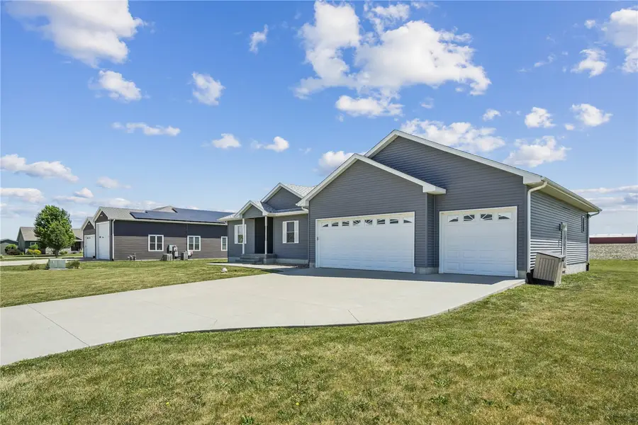 505 11th Avenue, Clarence, IA 52216 - #3