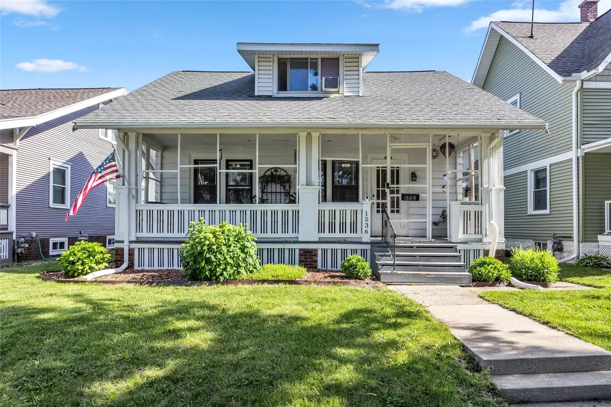 1536 7th Avenue Se, Cedar Rapids, IA 52403 - #1