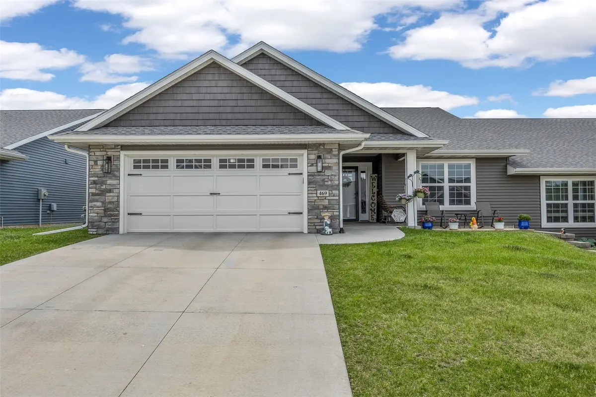 469 Chamber Drive, Anamosa, IA 52205 - #1