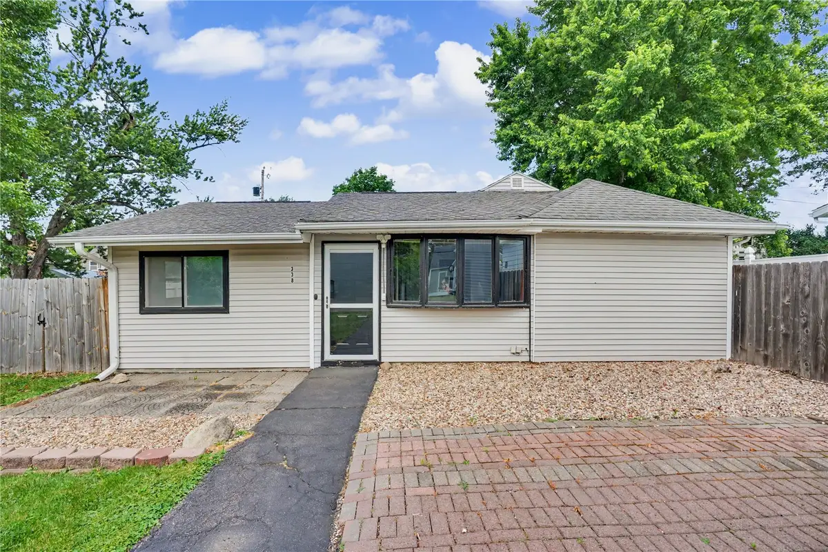 338 20th Street Nw, Cedar Rapids, IA 52404 - #1