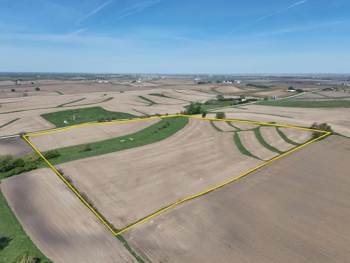 Benton-iowa Rd. & P Ave., Marengo, IA 52301 - #1