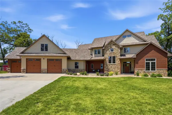 981 44th St Se, Cedar Rapids, IA 52403