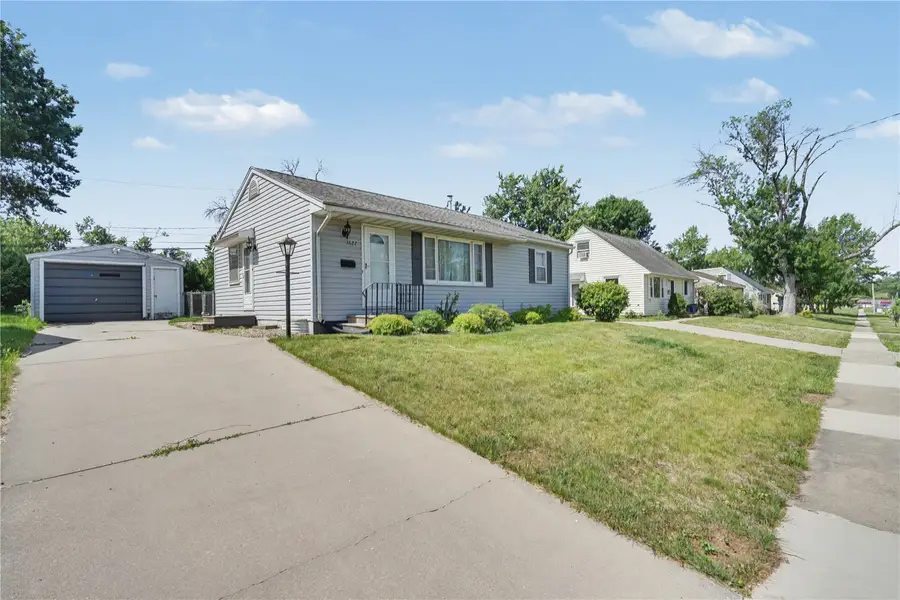 1627 Miami Drive Ne, Cedar Rapids, IA 52402 - #2